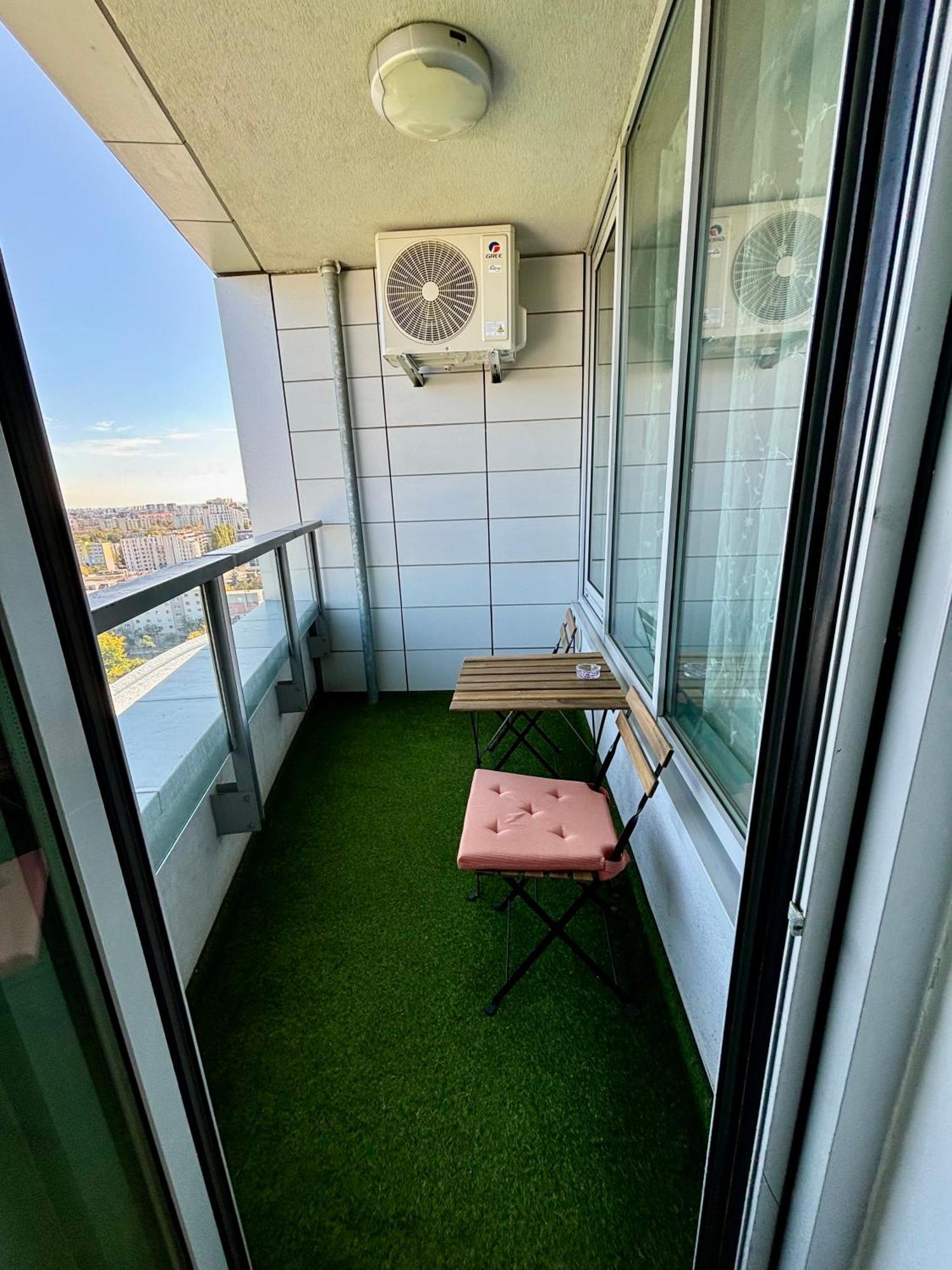 Three Towers With Beautiful View And Parking! Διαμέρισμα Μπρατισλάβα Εξωτερικό φωτογραφία